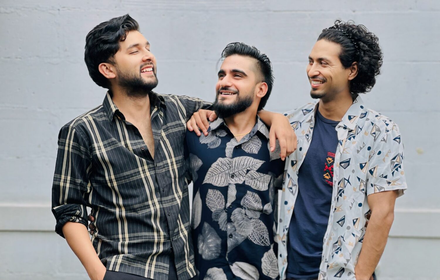 Mohan wants to return to Nepal to pursue a career in Theatre but his obstacle comes through loan and parents expectation. Nabin is not satisfied with the lifestyle of Japan so he wants to move to the USA with his wife. Saurab is worried that his Japan born daughter will have an identity crisis so he wants to move to Nepal with his Japanese wife and daughter to live with his parents.